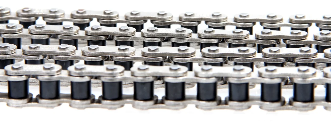Close-up of precision chain links from the HCC CHAIN product range